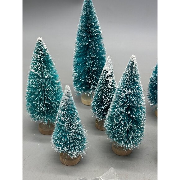 Christmas Set Of 8 Miniature Snow Frosted Bottle Brush Trees Wooden Bases READ - Picture 2 of 7